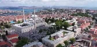 Funeral service for muslim scholar Mahmut Ustaosmanoglu in Istanbul