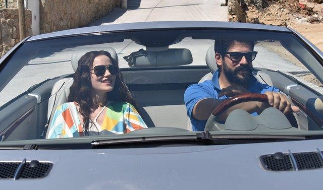İkinci kez bebek heyecanı yaşayan Fahriye Evcen ve Burak Özçivit, sessizliğini bozdu: Yeni öğrendik, çok heyecanlıyız