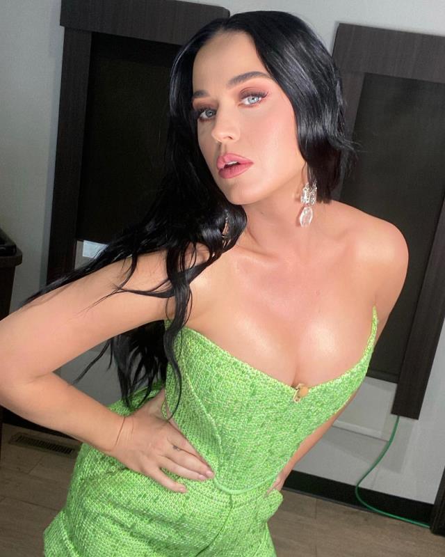 Katty Perry kendisini azarlayan garsona yüklü miktarda bahşiş verdi! Nedeni olay kadar ilginç