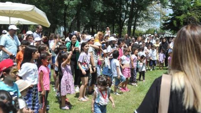 Gazi Koşusu için nefesler tutuldu! Yarışseverler, Veliefendi Hipodromu'na akın etti