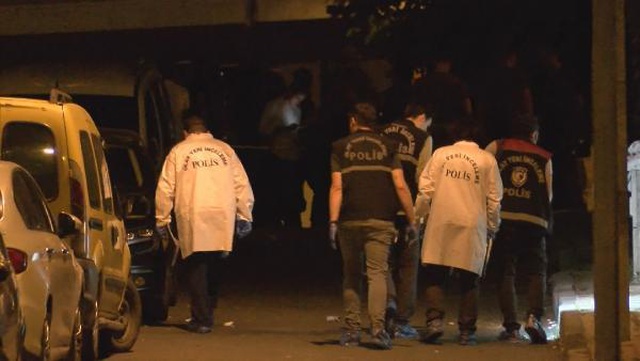 Kendisini uyaran polislere pencereden ateş edince vuruldu Kendisini uyaran polislere pencereden ateş edince vuruldu