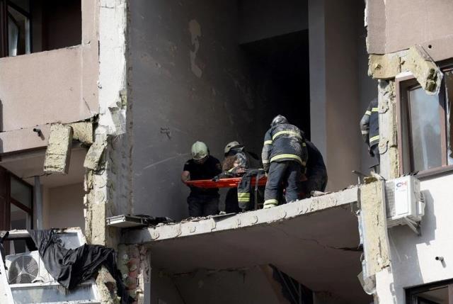 Rusya, Ukrayna'nın başkenti Kiev'i vurdu! Art arda füzeler ateşlendi, ortalık yangın yerine döndü Rusya, Ukrayna'nın başkenti Kiev'i vurdu! Art arda füzeler ateşlendi, ortalık yangın yerine döndü