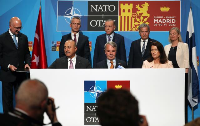 Son dakika: Türkiye, İsveç, Finlandiya ve NATO arasındaki 4'lü zirvenin ardından ortak bildiri imzalandı! İşte alınan kararlar