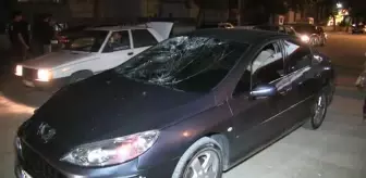 KAHRAMANMARAŞ - Otomobilin çarptığı motosikletteki baba ve oğlu yaralandı