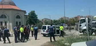 Tırla çarpışan ekip aracındaki iki polis yaralandı