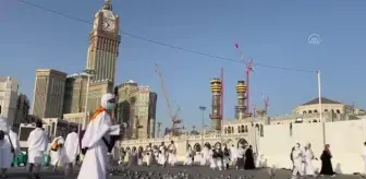 Kabe'de 24 saat temizlik