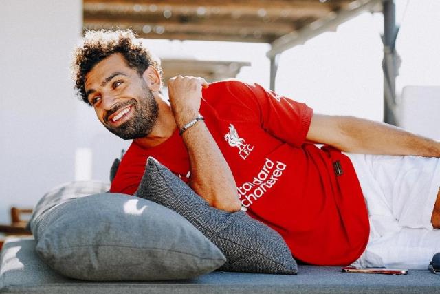 Salah, Liverpool'da kaldı! Yıldız futbolcu sözleşmesini 2025 yılına kadar uzattı Salah, Liverpool'da kaldı! Yıldız futbolcu sözleşmesini 2025 yılına kadar uzattı