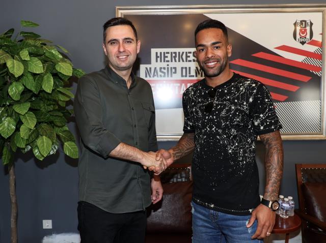 Beşiktaş, Alex Teixeira'nın sözleşmesini feshetti! Oyuncuyla karşılıklı anlaşarak yollar ayrıldı