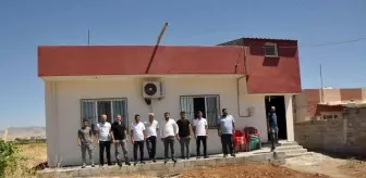 Mardin esnafından dayanışma örneği: Evi harabe olan yetim aileye yeni ev yaptılar