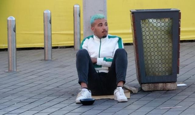 Ne Suriyeli ne de Afgan! Taksim'de dilencilik yaparken yakalandı, uyruğu şaşkına çevirdi Ne Suriyeli ne de Afgan! Taksim'de dilencilik yaparken yakalandı, uyruğu şaşkına çevirdi