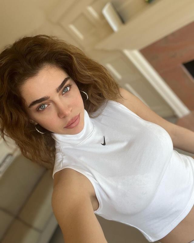 Oyuncu Öykü Çelik, yeni sevgilisiyle tatil yaparken görüntülendi