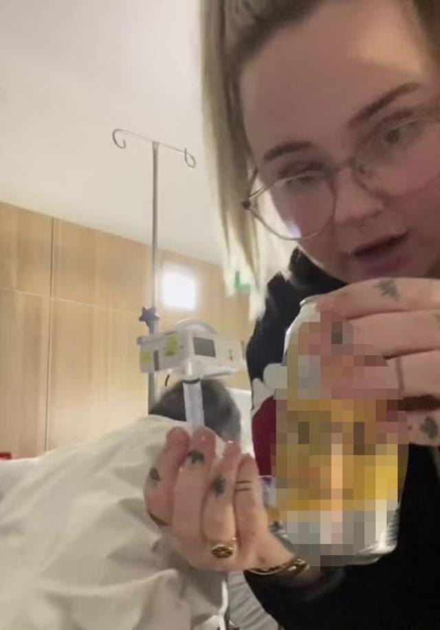 TikTok çılgınlığının önüne geçilemiyor! Ölmek üzere olan babasına şırıngayla alkol verdi TikTok çılgınlığının önüne geçilemiyor! Ölmek üzere olan babasına şırıngayla alkol verdi