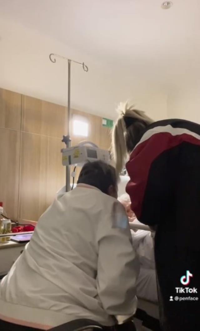 TikTok çılgınlığının önüne geçilemiyor! Ölmek üzere olan babasına şırıngayla alkol verdi TikTok çılgınlığının önüne geçilemiyor! Ölmek üzere olan babasına şırıngayla alkol verdi