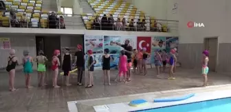 Muş'ta 'Yüzme Bilmeyen Kalmasın' projesine yoğun ilgi