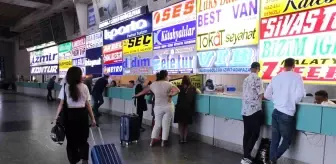 Otobüs terminalinde bayram mesaisi