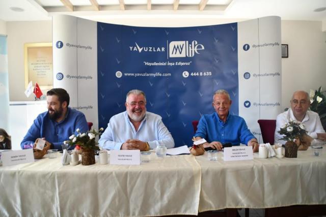 Aydın'da faaliyet gösteren inşaat firması Yavuzlar, sektörle ilgili basın toplantısı düzenledi