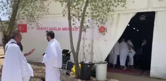 Arafat'taki sahra hastanesi şifa dağıtıyor