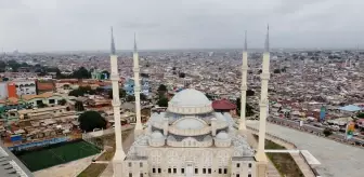 Gana Milli Camisi ve Külliyesi Ganalı Müslümanlara ev sahipliği yapıyor
