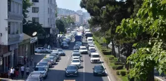 Karadeniz Sahil Yolu'nda bayram yoğunluğu