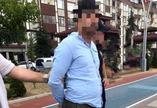 Arkadaşını bıçaklayarak öldürdü, kılık değiştirip kaçarken yakalandı