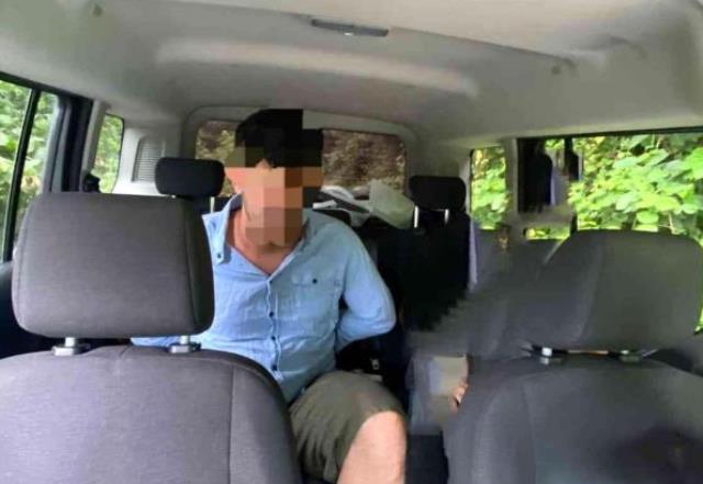 Arkadaşını bıçaklayarak öldürdü, kılık değiştirip kaçarken yakalandı