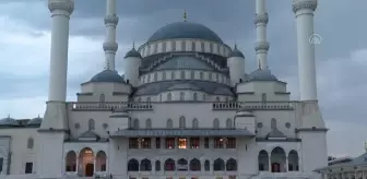 Kocatepe Camii'nde Kurban Bayramı namazı kılındı