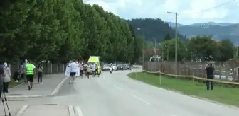 BOSNA HERSEK - Vukovar-Srebrenitsa Maratonu katılımcıları Potoçari Anıt Mezarlığı'na ulaştı
