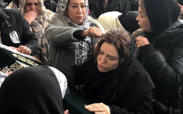 Şarkıcı Ceylan'ın ablası hayatını kaybetti