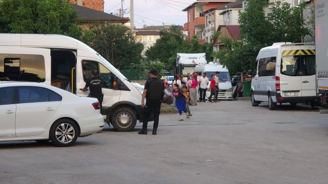 Takı kavgaları cinayetle biten ailelerin bayram ziyaretleri de arbedeyle sonlandı Takı kavgaları cinayetle biten ailelerin bayram ziyaretleri de arbedeyle sonlandı