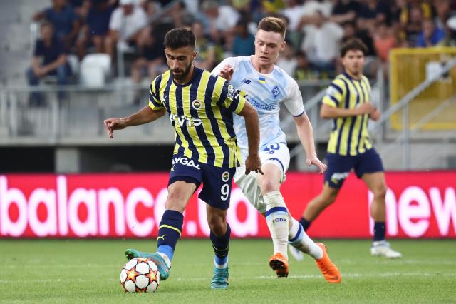 Dinamo Kiev-Fenerbahçe mücadelesi nefes kesti! Tur İstanbul'a kaldı Dinamo Kiev-Fenerbahçe mücadelesi nefes kesti! Tur İstanbul'a kaldı