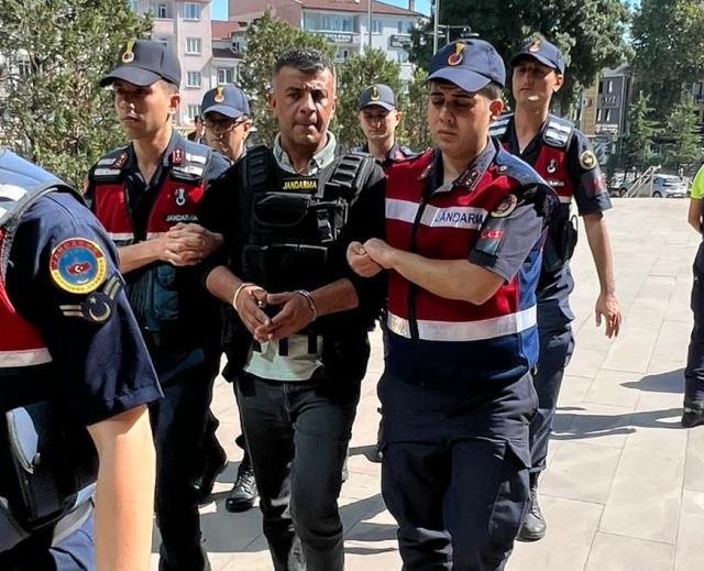 Park kavgasına tutuşan tır şoförlerin levyeli kavgası kanlı bitti: 1 ölü Park kavgasına tutuşan tır şoförlerin levyeli kavgası kanlı bitti: 1 ölü