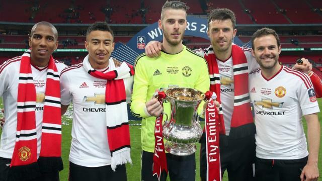 Süper lig devleri dünya yıldızı için karşı karşıya! İspanyol oyuncu Juan Mata'nın kararı bekleniyor