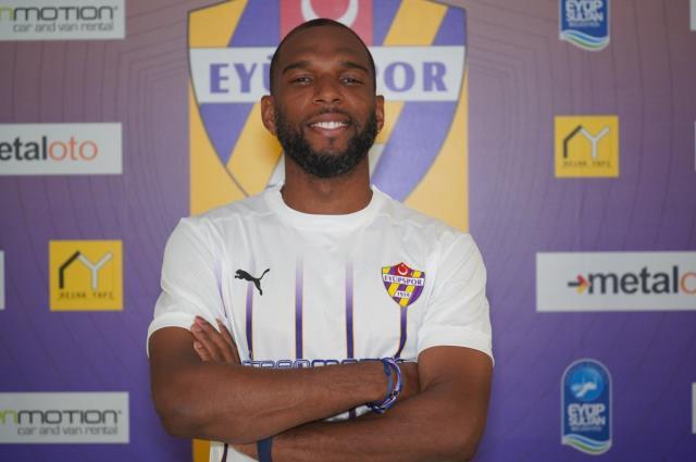 Eyüpspor'a imza atan Ryan Babel'den herkesi kahkaya boğan 'dolmuş şoförü' paylaşımı