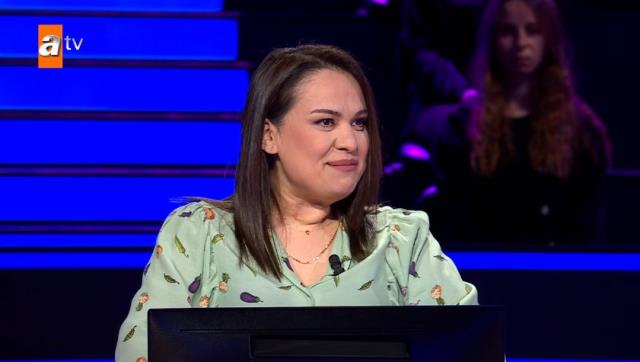 Milyoner'de yarışmacının Türk askerleriyle ilgili anısı Kenan İmirzalıoğlu'nu duygulandırdı Milyoner'de yarışmacının Türk askerleriyle ilgili anısı Kenan İmirzalıoğlu'nu duygulandırdı