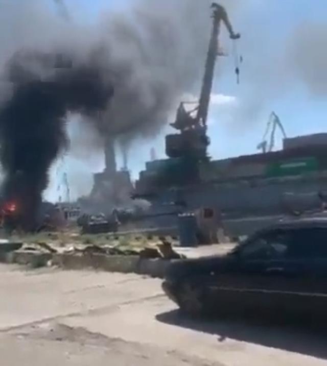Putin yine yaptı yapacağını! Tahıl anlaşmasının üzerinden 24 saat geçmeden Odesa Limanı vuruldu