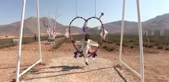 ABD'li şarkıcı Della Miles, Kahramanmaraş'ta lavanta hasat etti