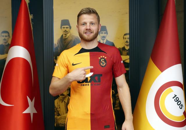 Son Dakika: Norveçli orta saha oyuncusu Fredrik Midtsjö, resmen Galatasaray'da