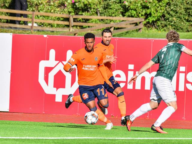 Başakşehir, UEFA Avrupa Konferans Ligi'nde Breidablik'i deplasmanda farklı yenerek tur kapısını araladı Başakşehir, UEFA Avrupa Konferans Ligi'nde Breidablik'i deplasmanda farklı yenerek tur kapısını araladı