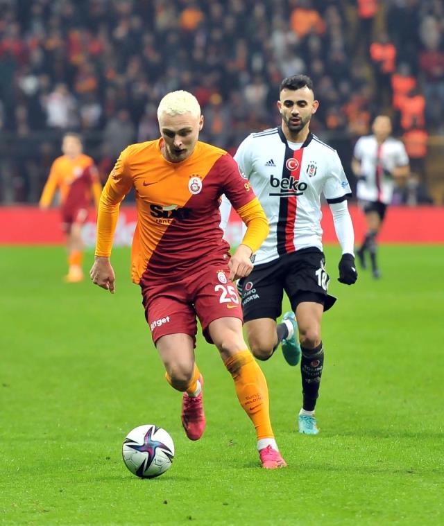 Sevilla, Galatasaray'ı rahat bırakmıyor! Nelsson transferini bitirmek için düğmeye bastılar Sevilla, Galatasaray'ı rahat bırakmıyor! Nelsson transferini bitirmek için düğmeye bastılar