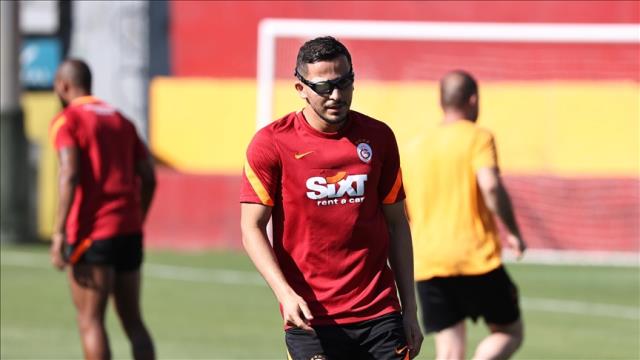 Galatasaray'da sürpriz ayrılık! Okan Buruk, Fatih Terim'in gözdelerinin biletini kesti Galatasaray'da sürpriz ayrılık! Okan Buruk, Fatih Terim'in gözdelerinin biletini kesti