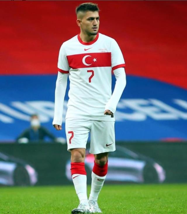 Cengiz Ünder kimdir? Cengiz Ünder kaç yaşında ve nereli? Cengiz Ünder biyografisi!