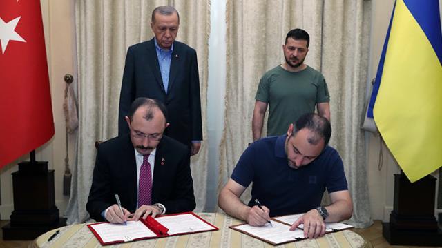 Anlaşma imzalandı! Ukrayna'da tahrip olan altyapının tekrar inşası Türkiye'ye emanet