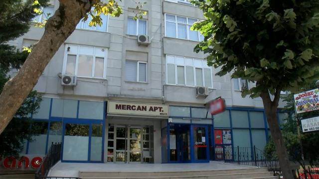 Ev sahibinin hatası tüm binaya patladı! Dükkanlara kilit vuruldu, 14 daire tahliye edildi Ev sahibinin hatası tüm binaya patladı! Dükkanlara kilit vuruldu, 14 daire tahliye edildi