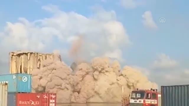 218 kişi can vermişti! Lübnan'daki liman patlamasının sembolü siloda bir kez daha çökme meydana geldi 218 kişi can vermişti! Lübnan'daki liman patlamasının sembolü siloda bir kez daha çökme meydana geldi