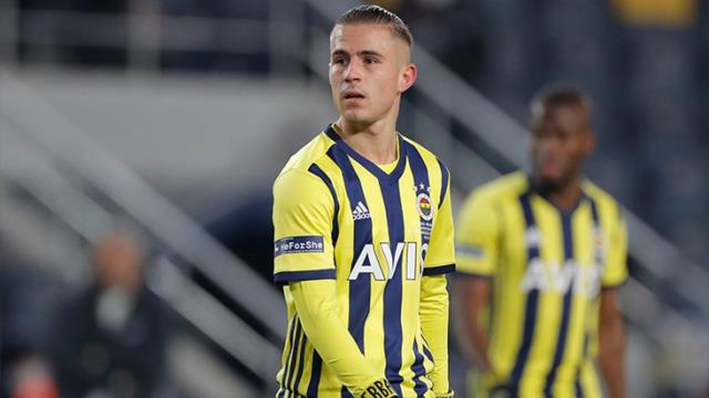 Bir Fenerbahçeli daha Acun Ilıcalı'nın takımına imza attı! Pelkas, Hull City'de Bir Fenerbahçeli daha Acun Ilıcalı'nın takımına imza attı! Pelkas, Hull City'de
