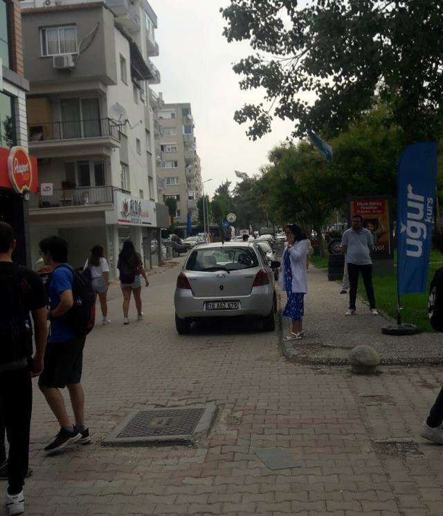 Kuşadası 2 kere sallandı! Vatandaş sokağa döküldü
