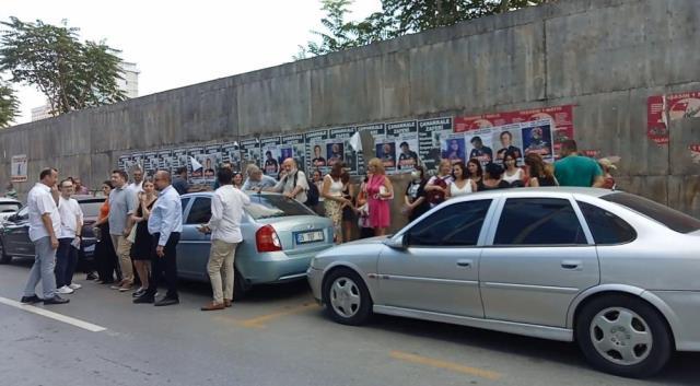 Kuşadası 2 kere sallandı! Vatandaş sokağa döküldü