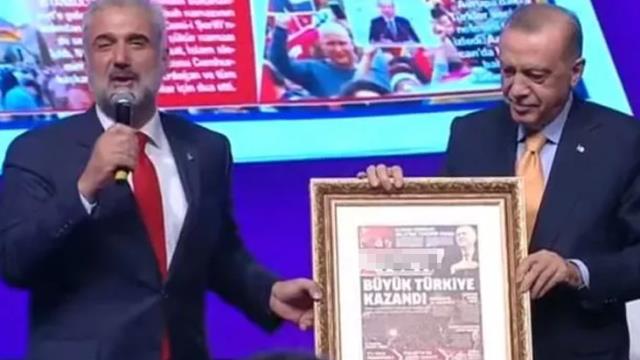AK Parti İstanbul İl Başkanı Kabaktepe'den sürpriz hediye! Cumhurbaşkanı Erdoğan tebessümle karşıladı AK Parti İstanbul İl Başkanı Kabaktepe'den sürpriz hediye! Cumhurbaşkanı Erdoğan tebessümle karşıladı