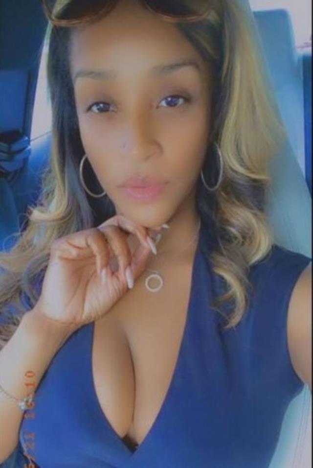 Öğretmen, sınıfta giydiği kıyafete velilerden büyük tepki gelince işten atıldı