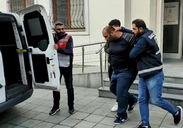 Bağcılar'da annesinin kafasını keserek sokağa atan cani adliyeye sevk edildi